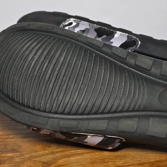 Nike Mens Black and Gray Camouflage Pattern Slip on Slide Sandals Size 8 - Picture 6 of 10
